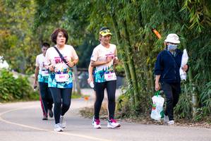 BIB: 8011, 2022, 8013
                            <button type="button" onclick="openModal(19115396)" class="btn btn-primary btn-sm float-right btn-popup" data-toggle="modal" data-target=".modal-high-quality">
                        <i class="fas fa-shopping-cart"></i> Add to Cart
                    </button>
                                            <button type="button" onclick="isThisMe(19115396, true)" class="btn btn-success btn-sm float-right btn-popup btn-isme hidden" data-toggle="tooltip" data-placement="bottom" title="นี่คือรูปของคุณใช่ไหม คลิกที่นี่เพื่อเอาเข้าอัลบั้ม">
                        <i class="fas fa-plus"></i> Add to album
                    </button>
                    <button type="button" onclick="isThisMe(19115396, false)" class="btn btn-warning btn-sm float-right btn-popup btn-isnotme hidden">
                        <i class="fas fa-ban"></i> Remove from album
                    </button>